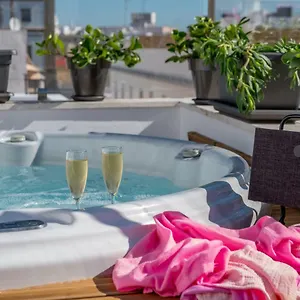 Penthouse, Jacuzzi, Garage For City Cars. Cádiz